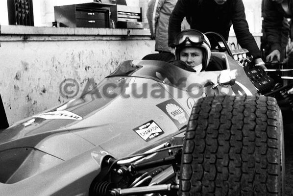 Bruce Mc Laren e Dennis Hulme Bruce Mc Laren e Dennis Hulme