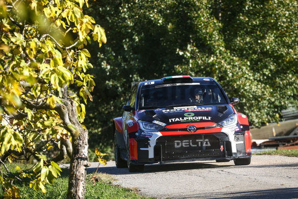 Rally Città di Bassano 2025
Bassano del Grappa VI 10 11 Ottobre 2025
Trofeo Italiano Rally e Coppa Rally di Zona 4 Rally Città di Bassano 2025
Bassano del Grappa VI 10 11 Ottobre 2025
Trofeo Italiano Rally e Coppa Rally di Zona 4