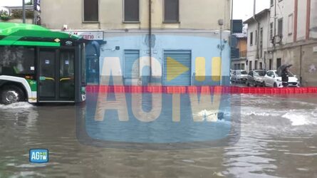 Maltempo allagato Ponte Lambro a Milano. I residenti &laquo;Il problema sono i tombini&raquo;