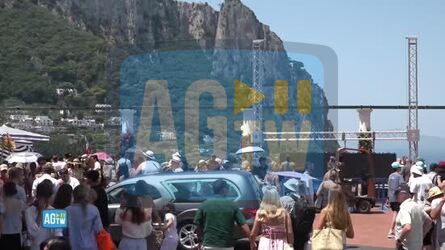 Peppino di Capri l isola rende omaggio al suo gigante. Il sindaco &laquo;Diciamo addio all immortalit&agrave;&raquo;