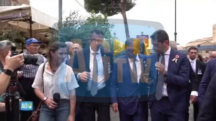 2 Giugno La Russa fischietta con i giornalisti &laquo;Salvini non c &egrave; Manca anche l opposizione&raquo;