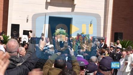 Foggia funerale di Dino Carta. Il dolore di amici e famiglia &laquo;Chi sa parli&raquo;