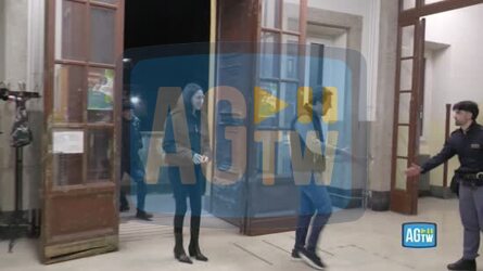 Referendum Salvini al seggio per votare ma una donna lo schernisce