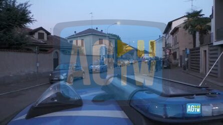 Pavia uomo spara e si barrica in casa arrestato dopo il blitz della polizia