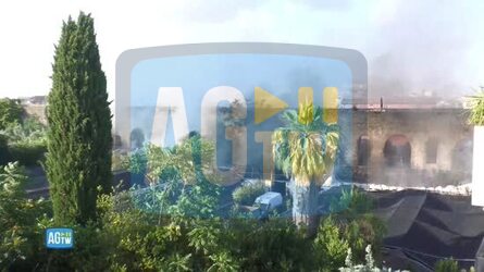Roma incendio in vivaio al Mandrione evacuate abitazioni per presenza serbatoio Gpl