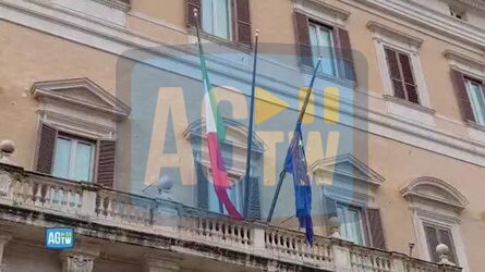 Giachetti si incatena in Aula pronti i pompieri con le tronchesi ma il deputato si libera