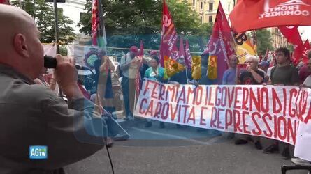 Sciopero generale a Roma il presidio sotto al Mef muniti di tombola &laquo;Facciamo estrarre i numeri a Giorgetti&raquo;
