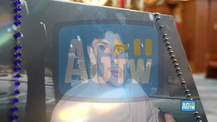 Una bara bianca applausi e sciarpe del Napoli al funerale di Fabio Ascione