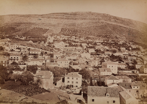 AVQ A 000563