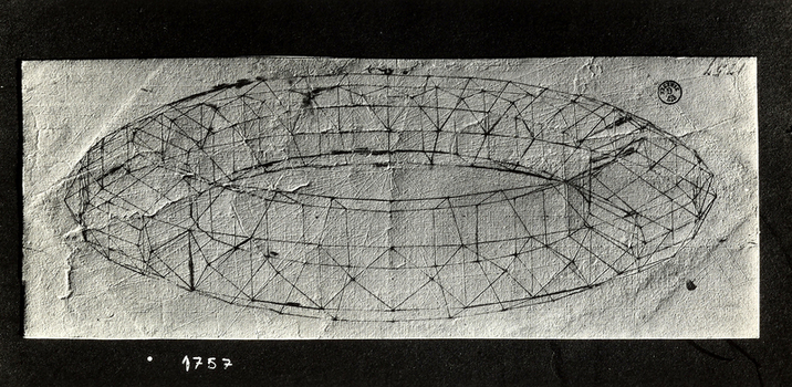 MAA F 001757