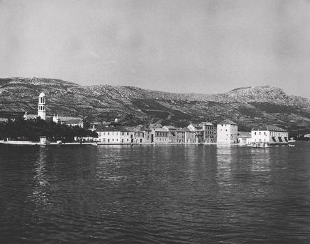 SDA F 001972