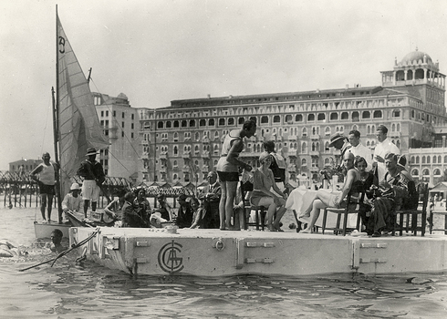 FVQ F 008195 FVQ F 008195