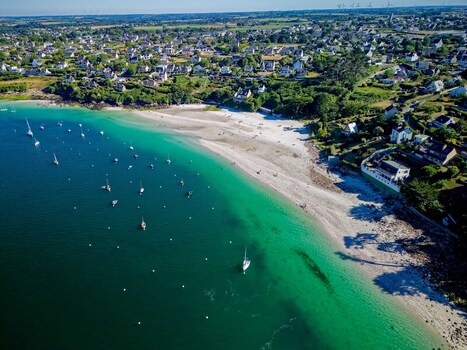 FRANCE. BRITTANY. FINISTERE 29 AERIAL VIEW OF PLAGE DE BENIGUET BENIGUET BEACH AND ST PABU IN ABER BENOIT