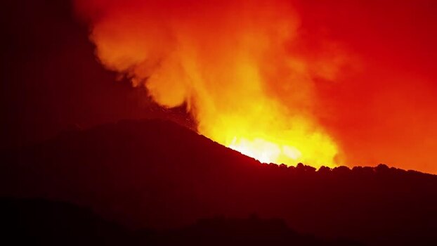 View of volcanic eruption at night in Spain.