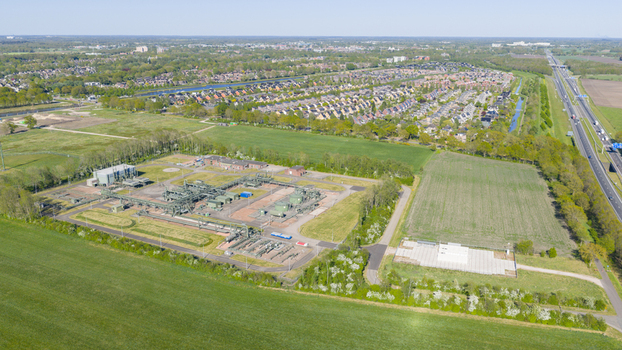 Hoogeveen Netherlands 01 May 2026 Drone view of a hydrogen tube trailer filling station in Erflanden Hoogeveen supporting homes switching from natural gas to hydrogen in the Dutch energy transition. Hoogeveen Netherlands 01 May 2026 Drone view of a hydrogen tube trailer filling station in Erflanden Hoogeveen supporting homes switching from natural gas to hydrogen in the Dutch energy transition.