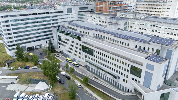 Ourense Spain 30 April 2026 Aerial view of Complexo Hospitalario Universitario de Ourense CHUO with solar panels on rooftops and ambulances parked near the entrance. Ourense Spain 30 April 2026 Aerial view of Complexo Hospitalario Universitario de Ourense CHUO with solar panels on rooftops and ambulances parked near the entrance.