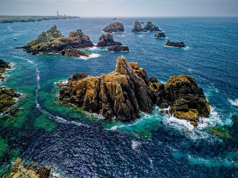 FRANCE. BRITTANY. FINISTERE 29 AERIAL VIEW OF THE NORTHERN COAST OF ILE D OUESSANT OUESSANT ISLAND