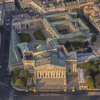 FRANCE. PARIS 75 7TH ARRONDISSEMENT. AERIAL VIEW OF THE NATIONAL ASSEMBLY PALAIS BOURBON.