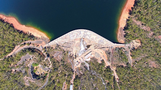Worsley Western Australia Australia 05 January 2026 Aerial view of Wellington Dam showing the concrete wall reservoir water and surrounding dense forest landscape. Worsley Western Australia Australia 05 January 2026 Aerial view of Wellington Dam showing the concrete wall reservoir water and surrounding dense forest landscape.