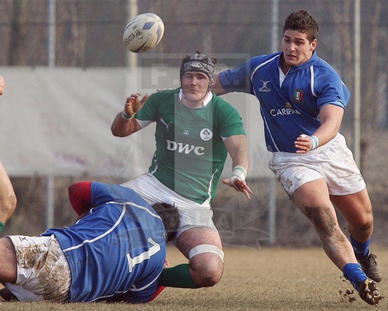 Badia Polesine, 18/02/2011, Italia Under18 v Irlanda Under 18, Taggart fermato da Silva e Pasquali