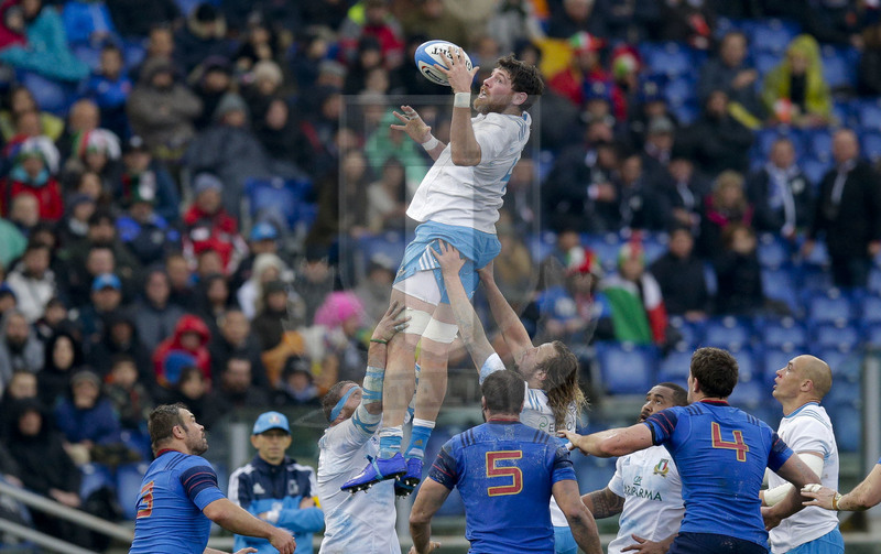 RBS 6 Nazioni 2015, Roma, Stadio Olimpico, 15-03-2015, Italia v Francia. George Biagi in touche.. Foto: Roberto Bregani/Fotosportit