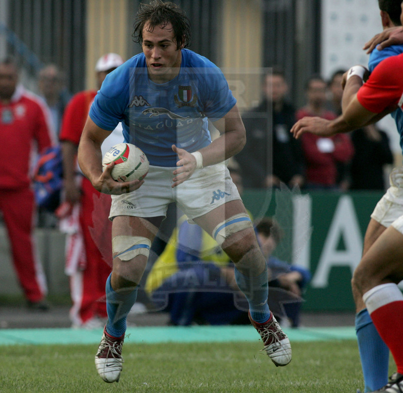 Test match 2005, Prato, stadio Chersoni 12/11/2005, Italia v Tonga, finta di Sergio Parisse. Foto Daniele Resini/Fotosportit