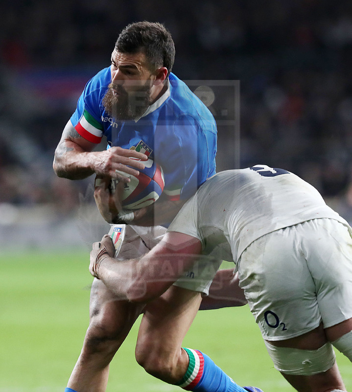 Guinness Sei Nazioni 2019, Round 4, Londra, Twickenham 09/03/2019, Inghilterra v Italia, Jayden Hayward placcato da Shields. Foto Daniele Resini/Fotosportit