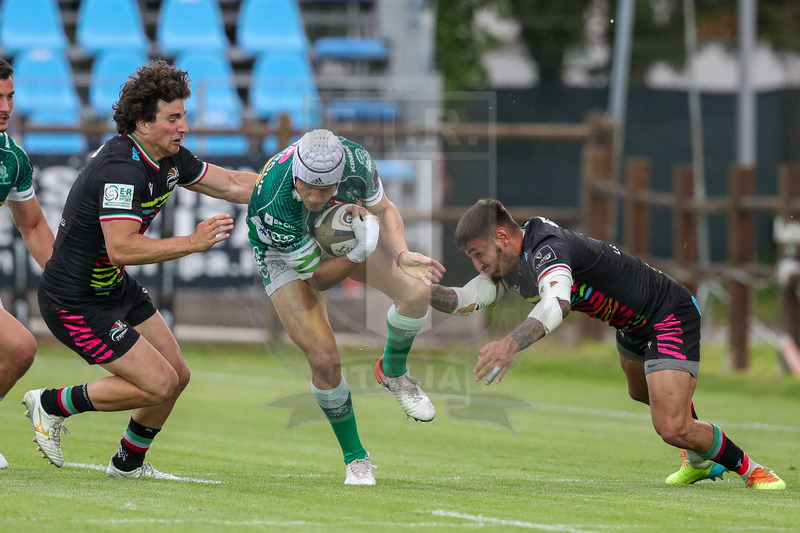 Guinness PRO14 Rainbow Cup 2020-2021, Parma, Stadio Lanfranchi, 7//05/2020, Zebre vs Benetton. Ignacio Brex cerca un varco tra Pierre Bruno e Tommaso Boni. Foto: Roberto Bregani/Fotosportit