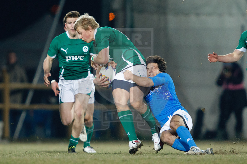 RBS 6 Nazioni Under 20 2011, Parma, Stadio XXV Aprile, 4/02/2011, Italia U20 v Irlanda U20. Luke Marshall placcato da Palazzani