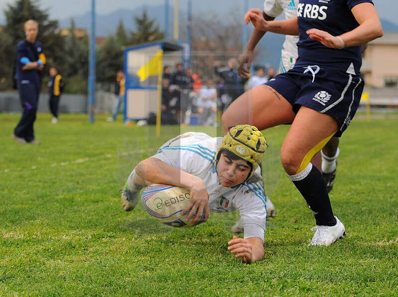 Sei Nazioni Donne 2014, Santa Maria Capua Vetere, stadio Francesco Casino, 23-02-2014, Italia Donne v Scozia Donne. Beatrice Rigoni, in meta, foto: Massimiliano Pratelli