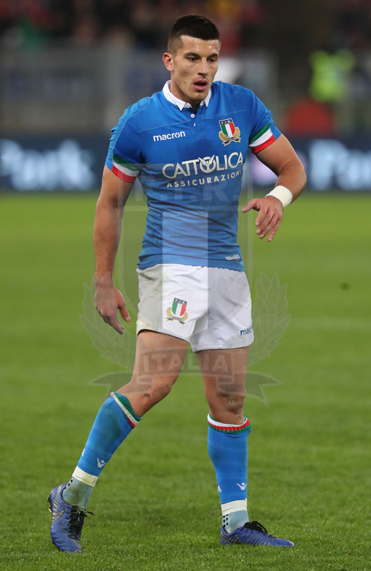 Guinness Sei Nazioni 2019, Round 2, Roma, Stadio Olimpico 09/02/2019, Italia v Galles, Tommaso Allan al calcio piazzato. Foto Daniele Resini/Fotosportit
