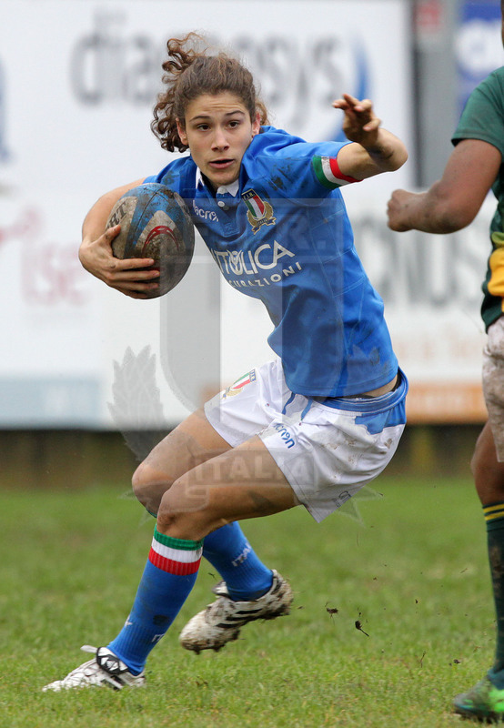 Cattolica Test Match Donne, Prato, stadio Chersoni 25/11/2018, Italia Donne v Sudafrica Donne, una finta di Aura Muzzo. Foto Daniele Resini/Fotosportit