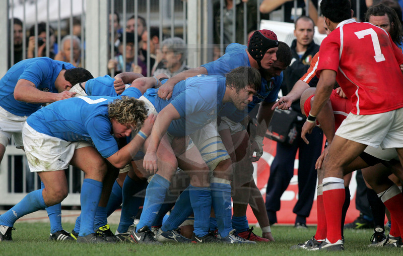 Test match 2005, Prato, stadio Chersoni 12/11/2005, Italia v Tonga, la mischia azzurra all\