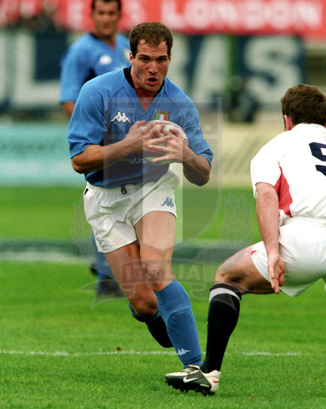 Rbs Sei Nazioni 2002, Roma, stadio Flaminio 07/04/2002, Italia v Inghilterra, Denis Dallan su Bracken. Foto Daniele Resini/Fotosportit