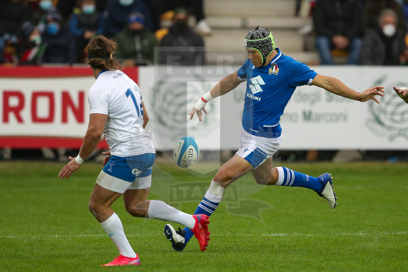 Autumn Nations Series 2021, Parma, Stadio Lanfranchi, 20-11-2021, Italia vs Uruguay. Juan Ignacio Brex al piede. Foto: Roberto Bregani/Fotosportit