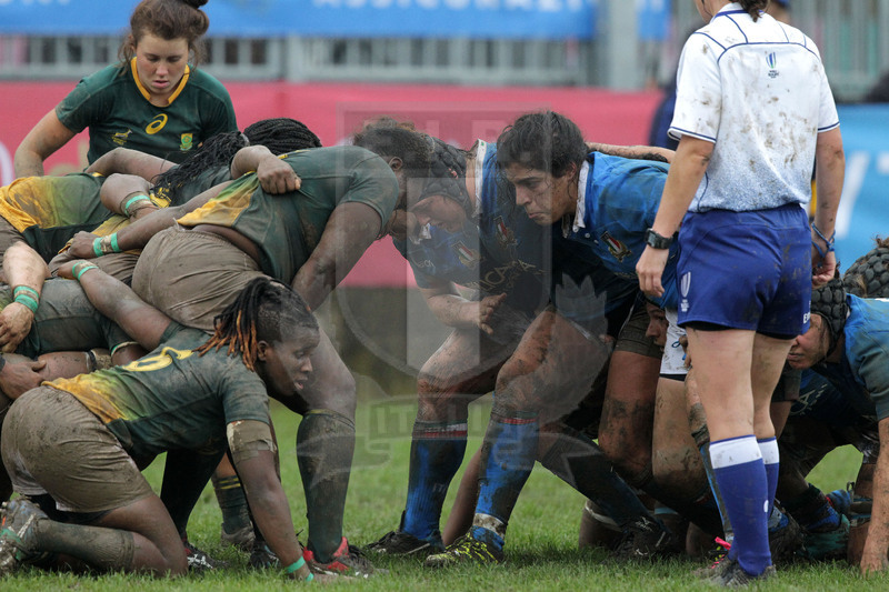 Cattolica Test Match Donne, Prato, stadio Chersoni 25/11/2018, Italia Donne v Sudafrica Donne, mischie a confronto, Gaia Giacomoli in prima linea. Foto Daniele Resini/Fotosportit