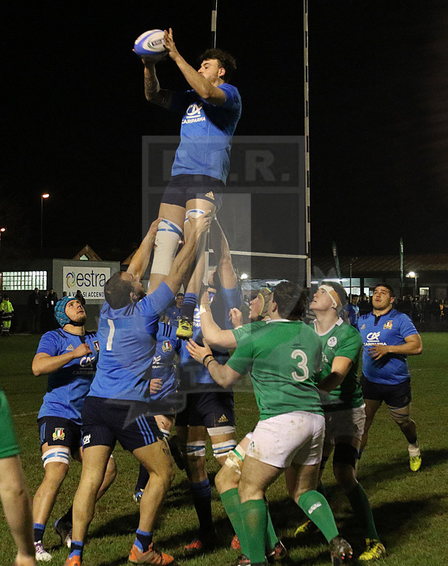 RBS Six Nations 2017, Round 2, Prato (FI), Chersoni stadium 10/02/2017, Italy U20 v Ireland U20, Baldino conquista touche. Foto Daniele Resini/Fotosportit