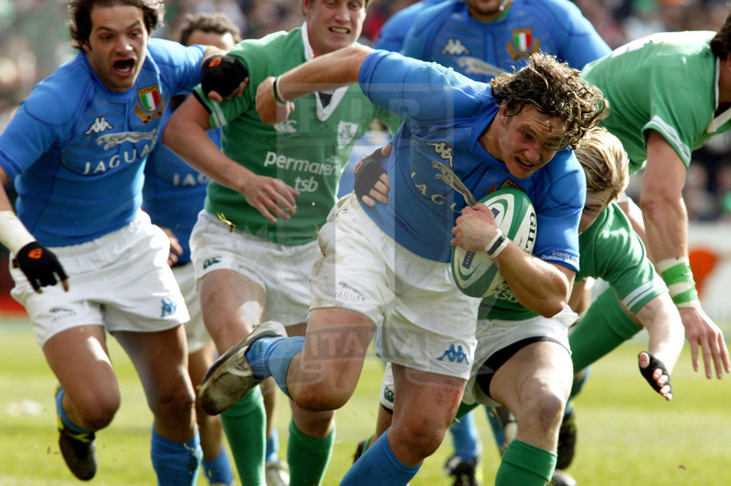Sei Nazioni 2004, Dublino, Lansdowne Road 20/03/2004, Irlanda v Italia, Aaron Persico con Matteo Barbini in sostegno. Foto Daniele Resini/Fotosportit