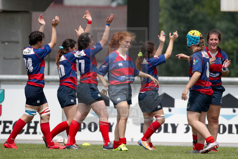 Finali Trofeo Interregionale U16 e Coppa Italia Femminile Seniores Femminile "Trofeo Rebecca Braglia", Calvisano (BS), Pata Stadium, 2-3 Giugno 2018. Le ragazze del Parabiago festeggiano al termine della Finale della Coppa Italia Seniores Femminile. Foto: Roberto Bregani @ fotosportit