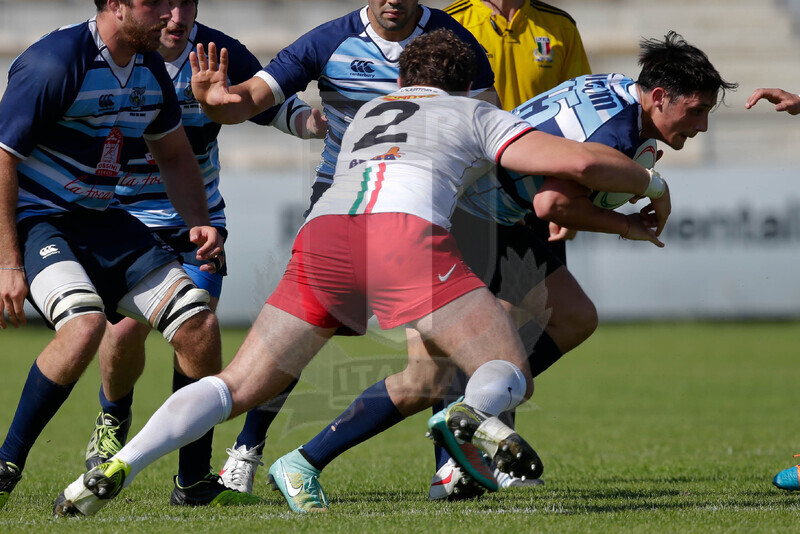 Rugby, Serie A 2015-2016, Finale, Viadana (MN), Stadio Zaffanella, 22-05-2016, Conad Reggio v Tossini Pro Recco. Pietro Gaggero placcato da Enrico Manghi. Foto: Roberto Bregani / Fotosportit