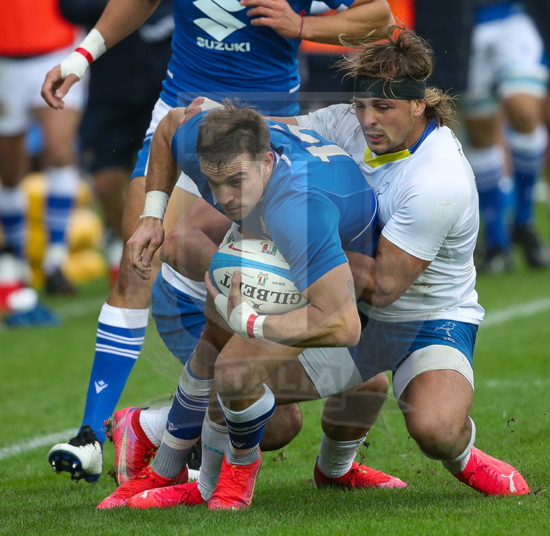 Autumn Nations Series 2021, Parma, Stadio Lanfranchi, 20-11-2021, Italia vs Uruguay. Edoardo Padovani placcato da Nicolas Freitas. Foto: Roberto Bregani/Fotosportit