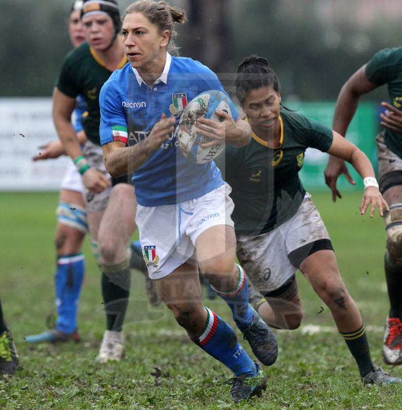 Cattolica Test Match Donne, Prato, stadio Chersoni 25/11/2018, Italia Donne v Sudafrica Donne, una corsa di Sofia Stefan Foto Daniele Resini/Fotosportit