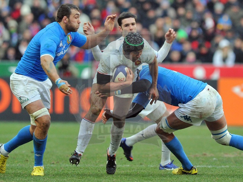 Rbs Sei Nazioni 2012, Round 1, Parigi, Stade de France 04/02/2012, Francia v Italia, Thierry Dusautoir attaccato da Zanni e Geldenhuys. Foto Daniele Resini/Fotosportit