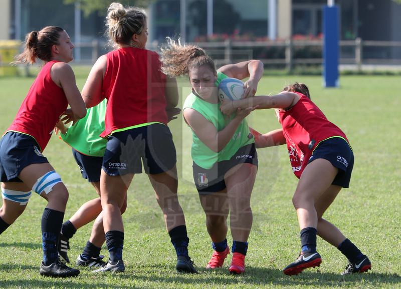 Raduno Nazionale Italiana Donne, Parma, Cittadella del Rugby 13/09/2020, Gaia Maris cerca il break. Foto Daniele Resini/Fotosportit