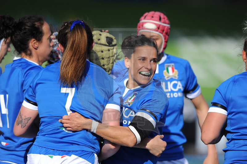 Guinness Sei Nazioni Donne 2021, Glasgow, Scoststoun Stadium 17/04/2021, Scozia Donne v Italia Donne, le azzurre (al centro Sara Barattin), festeggiano la meta di Beatrice Rigoni. Foto David Gibson/Fotosportit