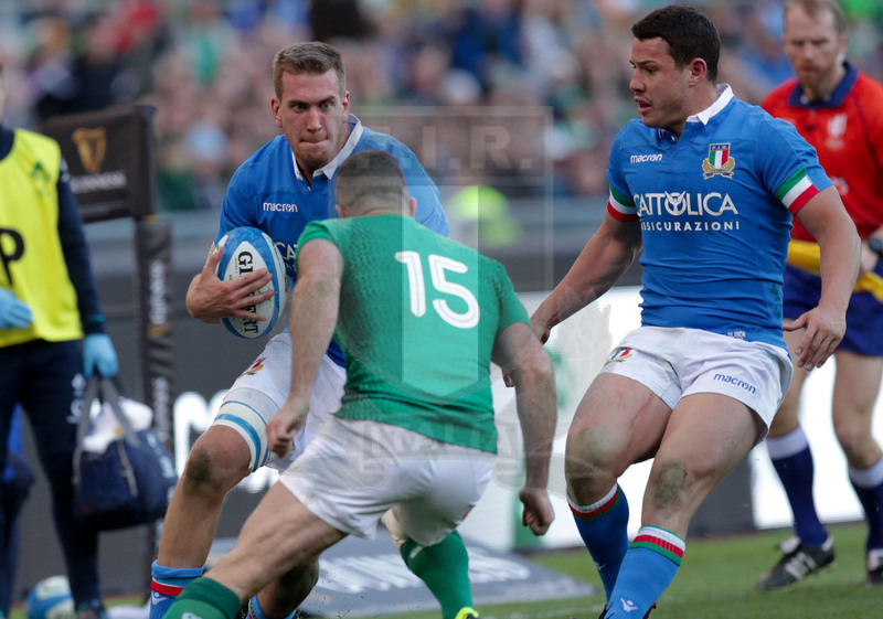 Guinness Sei Nazioni 2019, Round 3, Roma, Stadio Olimpico, 24/02/2019, Italia v Irlanda. Federico Ruzza attacca Rob Kearney. Luca Morisi in sostegno. Foto Roberto Bregani/Fotosportit