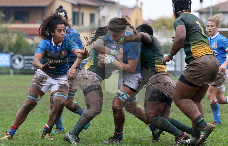 Cattolica Test Match Donne, Prato, stadio Chersoni 25/11/2018, Italia Donne v Sudafrica Donne, una carica di Valeria Fedrighi con Giada Franco in sostegno. Foto Daniele Resini/Fotosportit
