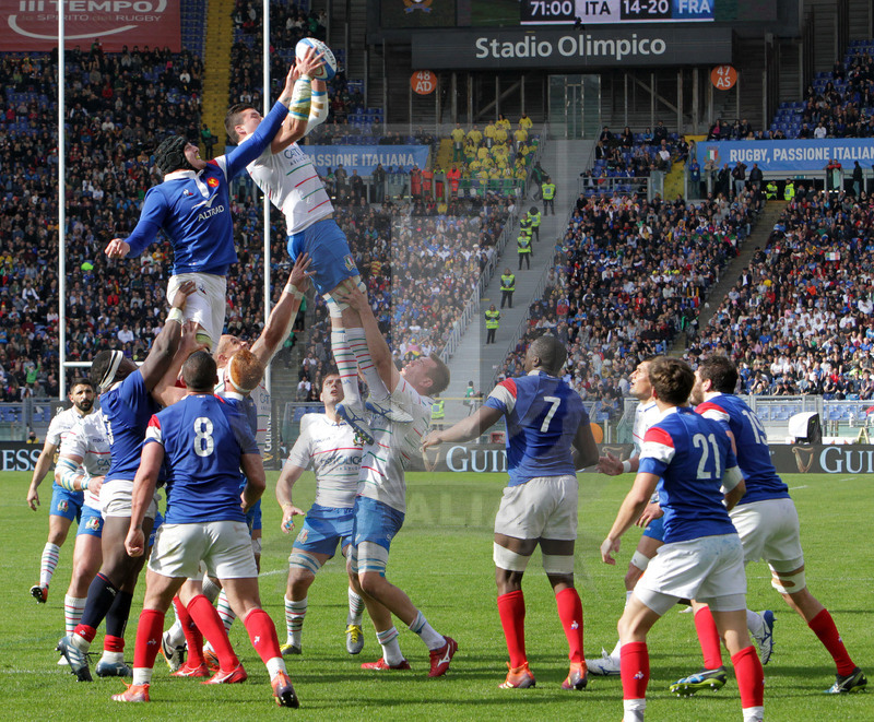 Guinness Sei Nazioni 2019, Round 5, Roma, stadio Olimpico 16/03/2019, Italia v Francia, touche vinta da Sebastin Negri. Foto Daniele Resini/Fotosportit