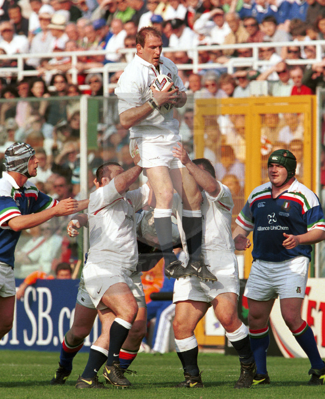 Lloyds TSB Sei Nazioni 2000, Round 4, Roma, stadio Flaminio 18/03/2000, Italia v Inghilterra, Lawrence Dallaglio conquista touche. Foto Daniele Resini/Fotosportit