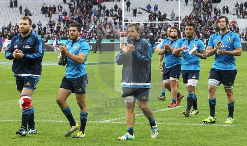 Rbs Sei Nazioni 2016, round 1, Parigi, Stade de France 06/02/2016, Francia v Italia, il giro di campo degli Azzurri a fine match. Foto Daniele Resini/Fotosportit